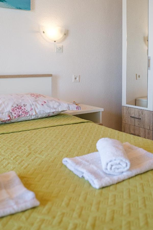 Rooms Sani Brela Bagian luar foto
